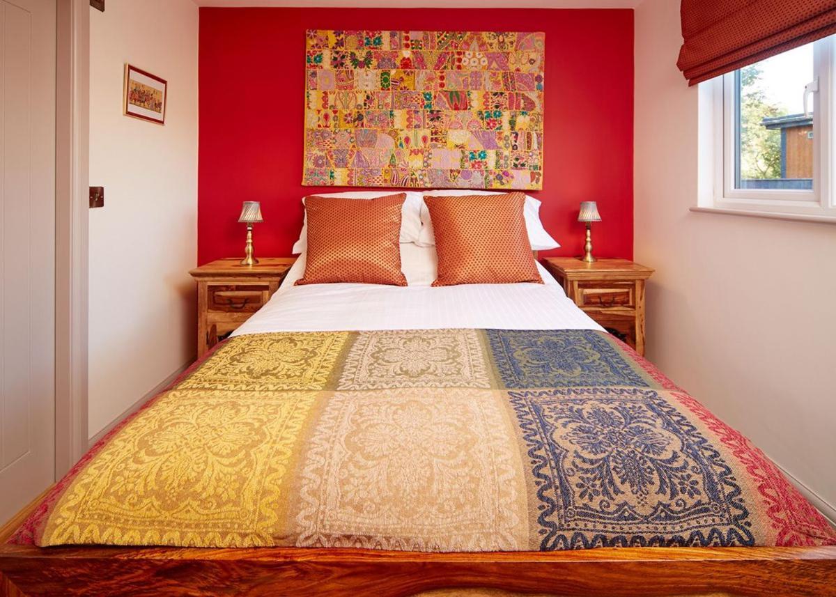 North Star Sanctum Hotel Garton ภายนอก รูปภาพ