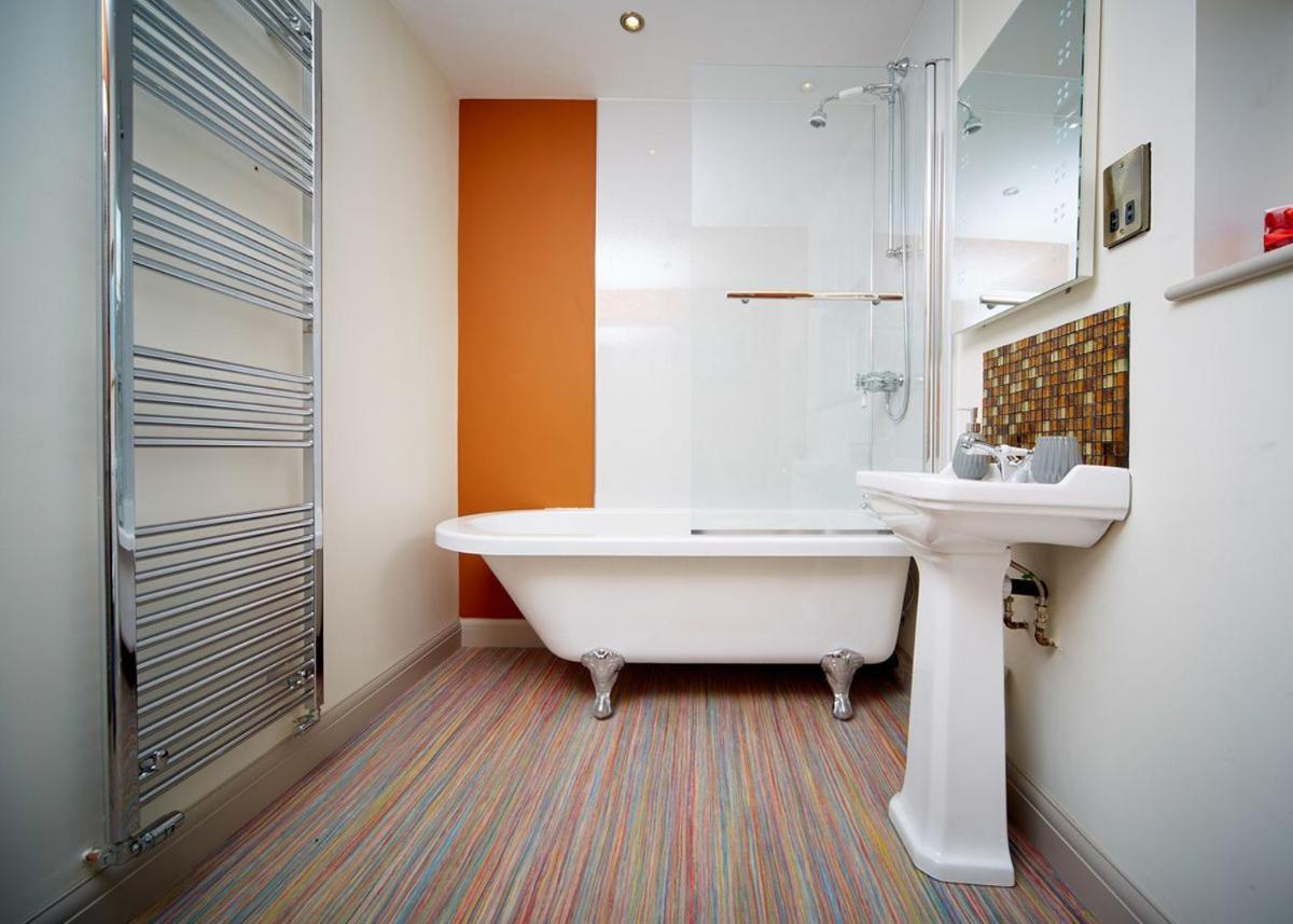 North Star Sanctum Hotel Garton ภายนอก รูปภาพ