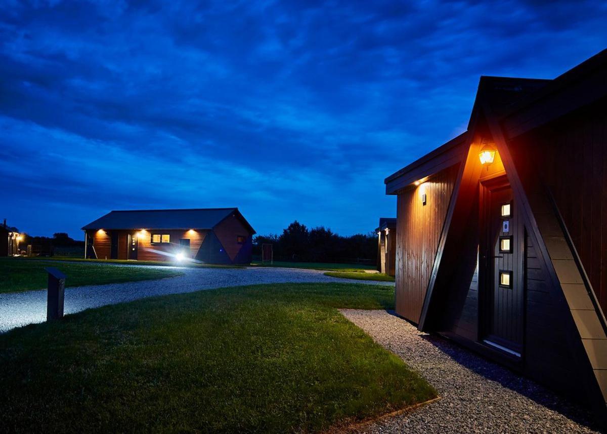 North Star Sanctum Hotel Garton ภายนอก รูปภาพ
