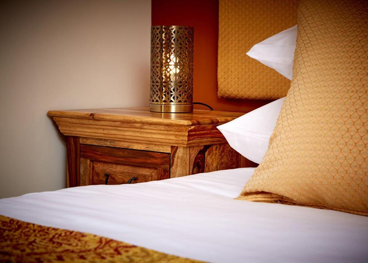 North Star Sanctum Hotel Garton ภายนอก รูปภาพ